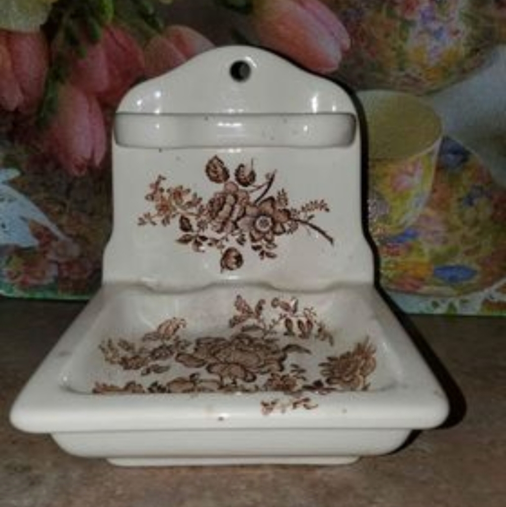 Crown Devon Brown Transfer Ware Tooth Brush & Soap Holder